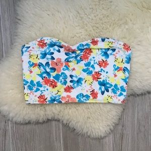 Nollie Tops - Nollie Strapless Crop Top Nollie Tops - Nollie Strapless Crop Top